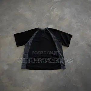 *Mertra Pulse Tee (Black)*