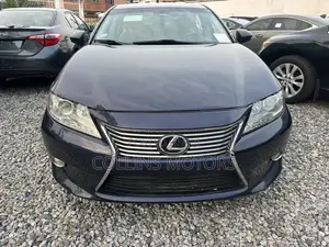 Lexus ES 2013 Blue