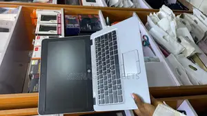 Laptop HP EliteBook 820 G3 8GB Intel Core I5 SSD 256GB
