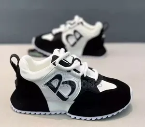High Quality Fashion Sneakers