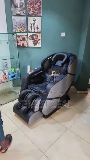 4d Zero Gravity Bentley Massager Chair For Commercial And Home Use