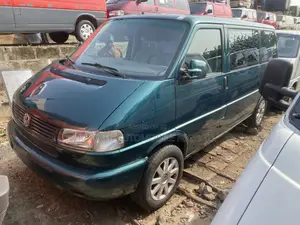 Volkswagen Transporter 2004 Green