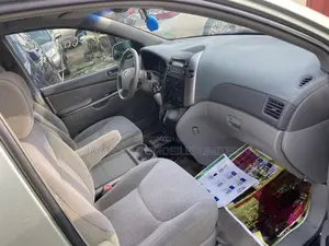 Toyota Sienna 2006 Green