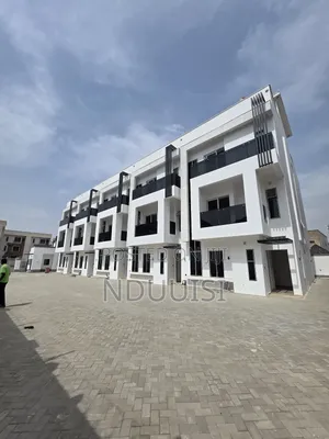 4bdrm Townhouse/Terrace in Jahi for sale