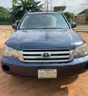 Toyota Highlander 2004 Blue