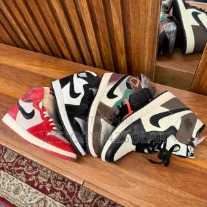 *Nike Air Jordan 1 High*