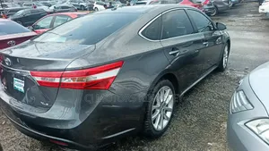 Toyota Avalon XLE Premium 4dr Sedan (3.5L 6cyl 6A) 2015 Gray