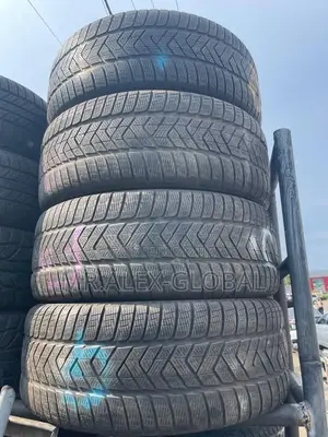 265/60/18 Tires Four Uniform Tokunbo