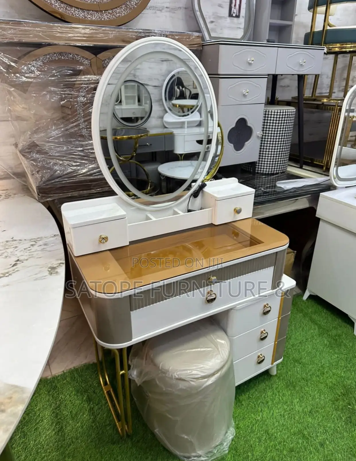 Luxury Mirror Console
