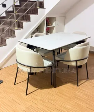 Quality Dining Set