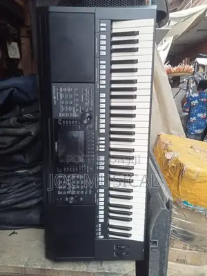 Yamaha Keyboard PSR S750