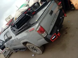 Back Iron Bar Spoiler for Toyota Tacoma
