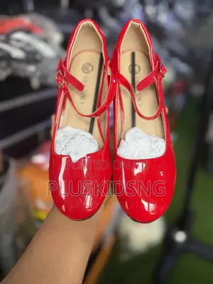 Cute Red Shoe (Size 36,32,30,31