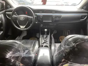 Toyota Corolla S 4dr Sedan (1.8L 4cyl CVT) 2015 Black