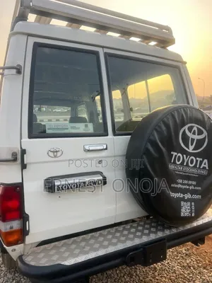 Toyota Land Cruiser 79 Series 2023 White