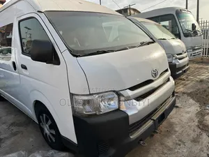 Toyota HiAce 2013 White