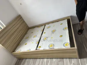 Bedframe 4.5by6