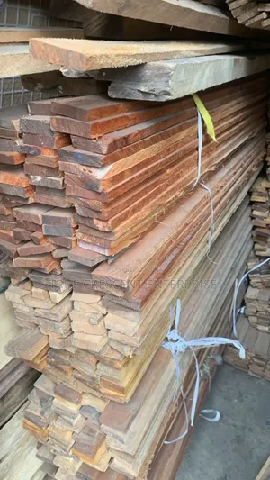 All Sizes of Soft and Hard Wood for Roofing and Formwork