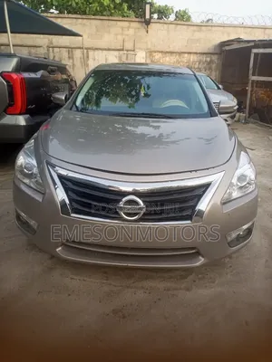 Nissan Altima Sedan 3.5 SL 2013 Gold