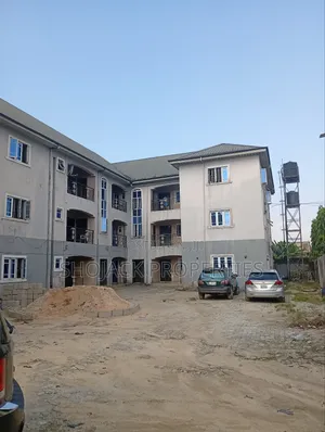 2bdrm Block of Flats in Off Aker Road,, Rumolumeni for sale
