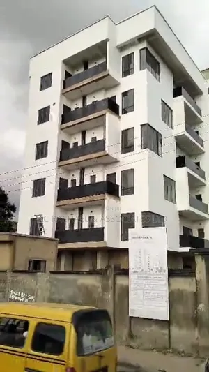 20 Units of 3bedroom Flat for Long Lease to a Coporate Company