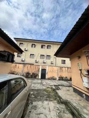 Commercial Property on 2000 SQM of Land Along a Commercial Viable Area