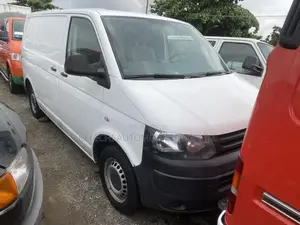Volkswagen Transporter 2015 White