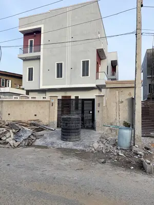 5bdrm Duplex in Adeniyi Jones Ikeja for sale