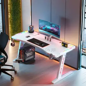 Luxurious Gaming Table