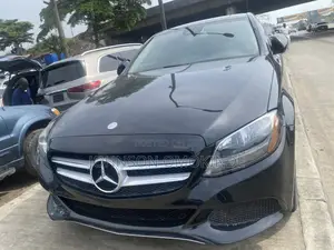 Mercedes-Benz C300 Luxury 4dr AWD 4Matic Sedan (2.0L 4cyl 7A) 2015 Blue