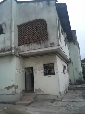 6 Bedroom Fully Detached Duplex With 3 Rooms Bq