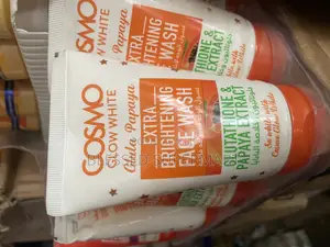 Cosmo Extra Brightening Face Wash With Glutathione Papaya Extract