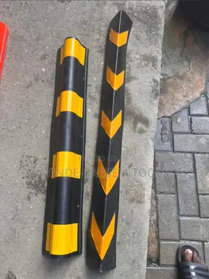 Corner Guide/War Protector