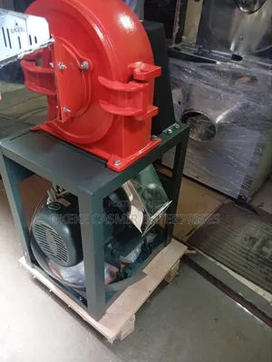 Hammer Mill Crusher Machine