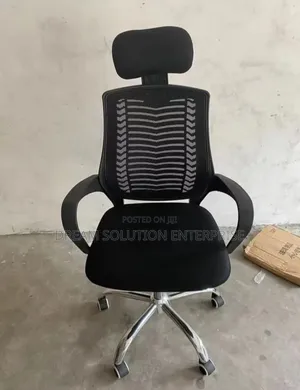 Swivel Office Chair With Headrest