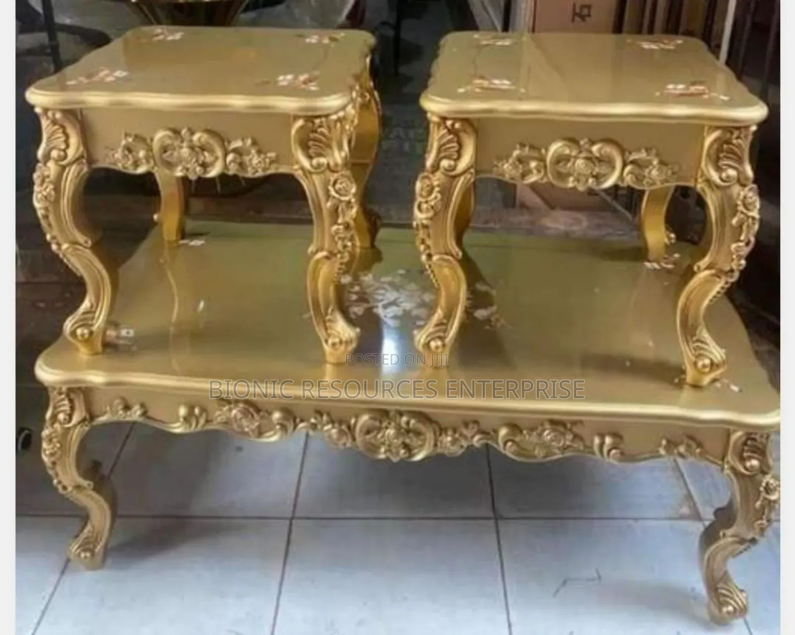 Quality Royal Center Table and 2 Side Stools