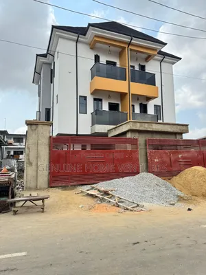 4bdrm Duplex in Surulere for sale