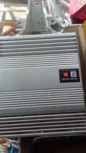 Amplifier JBL for Highlander 2009