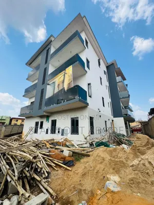 3bdrm Apartment in In An Estate, Ogba for sale