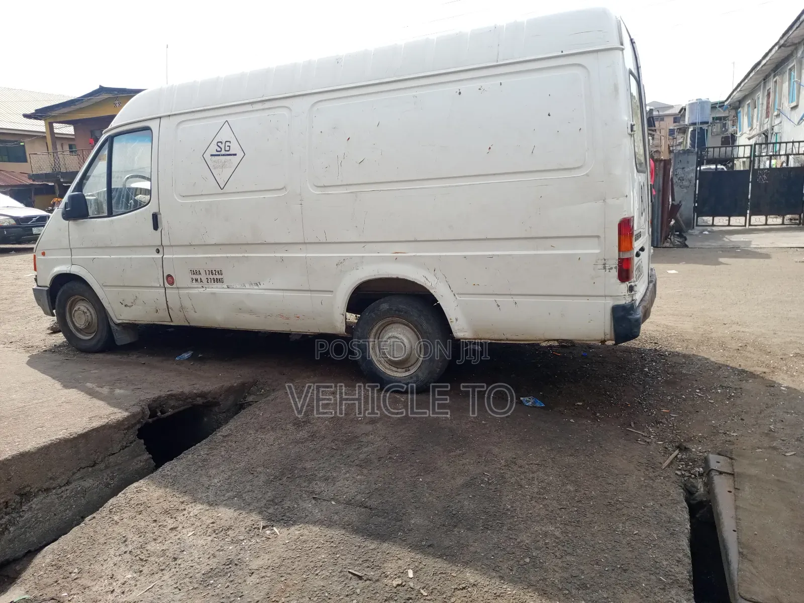 Ford Transit 2000 White
