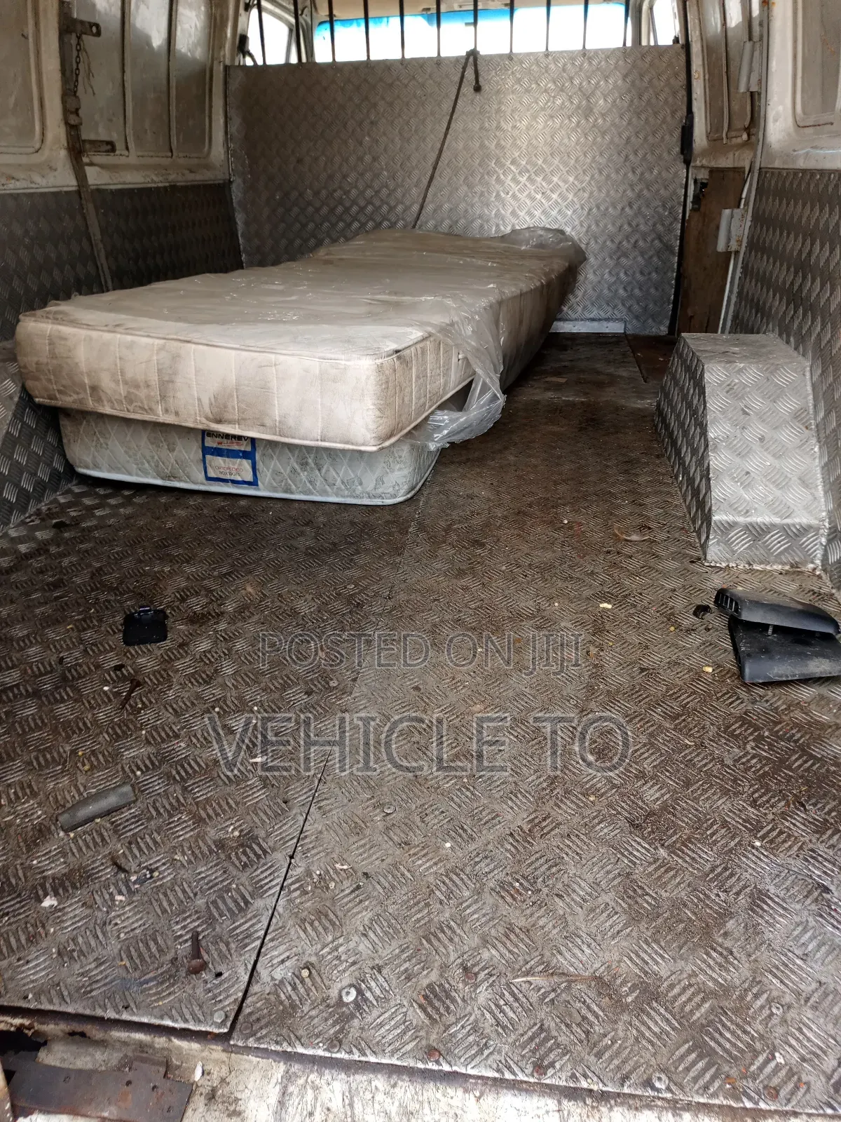 Ford Transit 2000 White