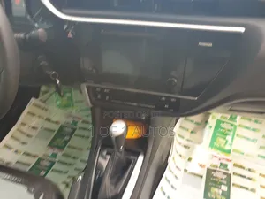 Toyota Corolla LE 4dr Sedan (1.8L 4cyl CVT) 2017 Blue
