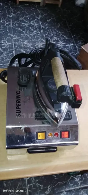 Italian Spidiva Industrial Steam Iron for Professionals