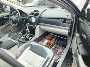Toyota Camry LE 4dr Sedan (2.5L 4cyl 6A) 2012 Green