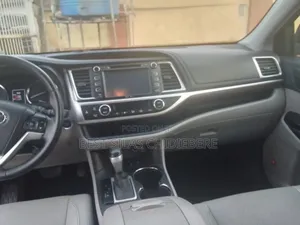 Toyota Highlander 2015 Black