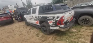 Toyota Hilux 2010 White