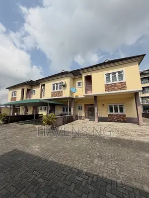 4bdrm Duplex in Obio-Akpor for sale