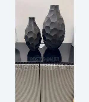 2 in 1 Decorative Vase Decor