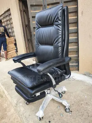Classic Ceo Office Chair_footrest Executive High-Back Swivel Chair