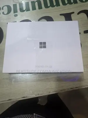 New Microsoft Surface Pro 16GB Qualcomm Snapdragon X Plus SSD 512GB